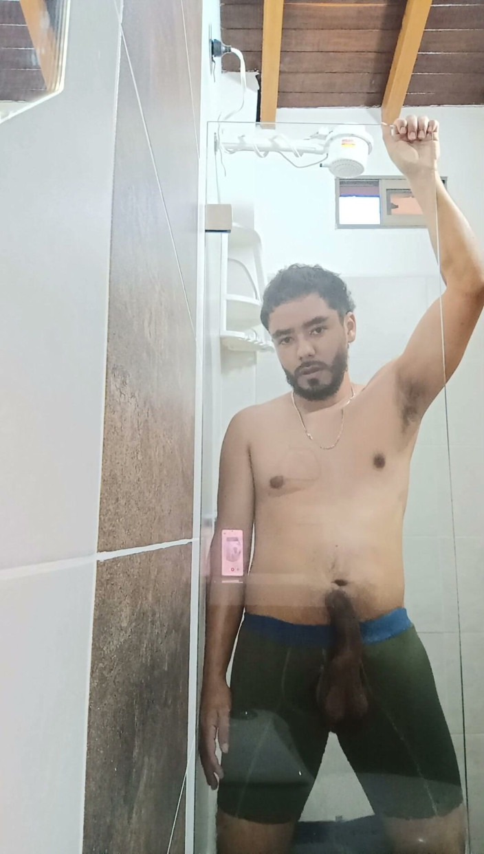 Tommhot: So Hot Masturbating in the Bathroom