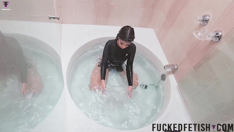 Fucked fetish: Krásná 19letá holka pytel Challenger Underwate bez sestříhá