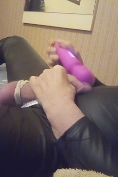 Mellissa Plays with Her Little Clitty and Squirts on Her New Catsuit
