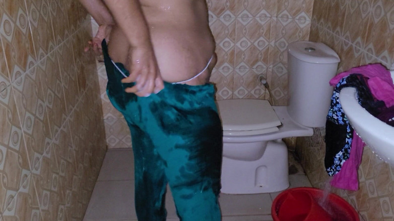 Tasnim Zara: Het is zo leuk om alleen in de badkamer een...