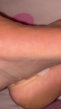 Amateur Cum on Feet