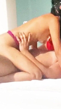 Fotto la mia matrigna e la mia sorellastra allo stesso tempo