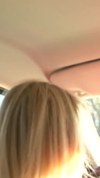 Geile blonde MILF mit dickem arsch hart von seinem BBC gefickt