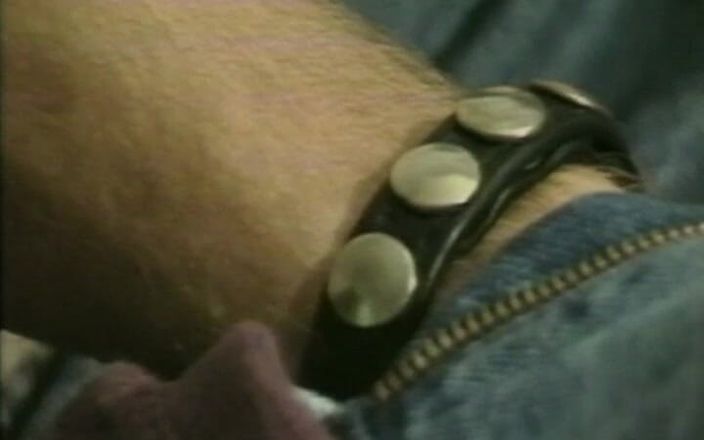 Gay RetroX VHS: 격렬한 남성 육체 축제 #6