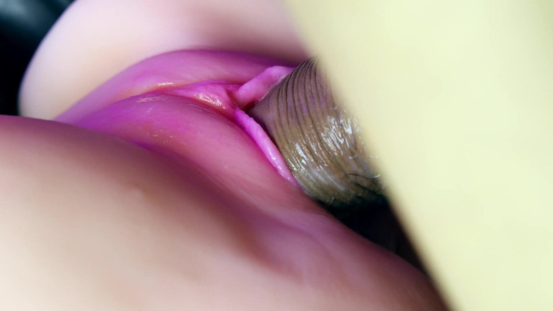 SEXY_GUYBEST: ホットなスタッドはピンクの濡れたジューシーなマンコにたくさん絶頂するのが大好きです