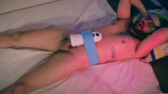 Camilo Brown: Папочка с большим хуем Camilo Brown, горячая сперма без рук внутри автоматической игрушки