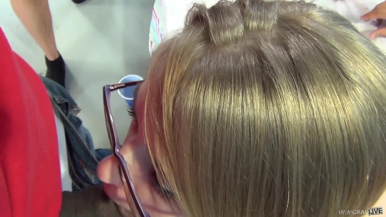 Immoral Live: Immoral Live представляет еще одну оргию, которая заставит вас чувствовать, как снять рубашку, как это Марди Гра