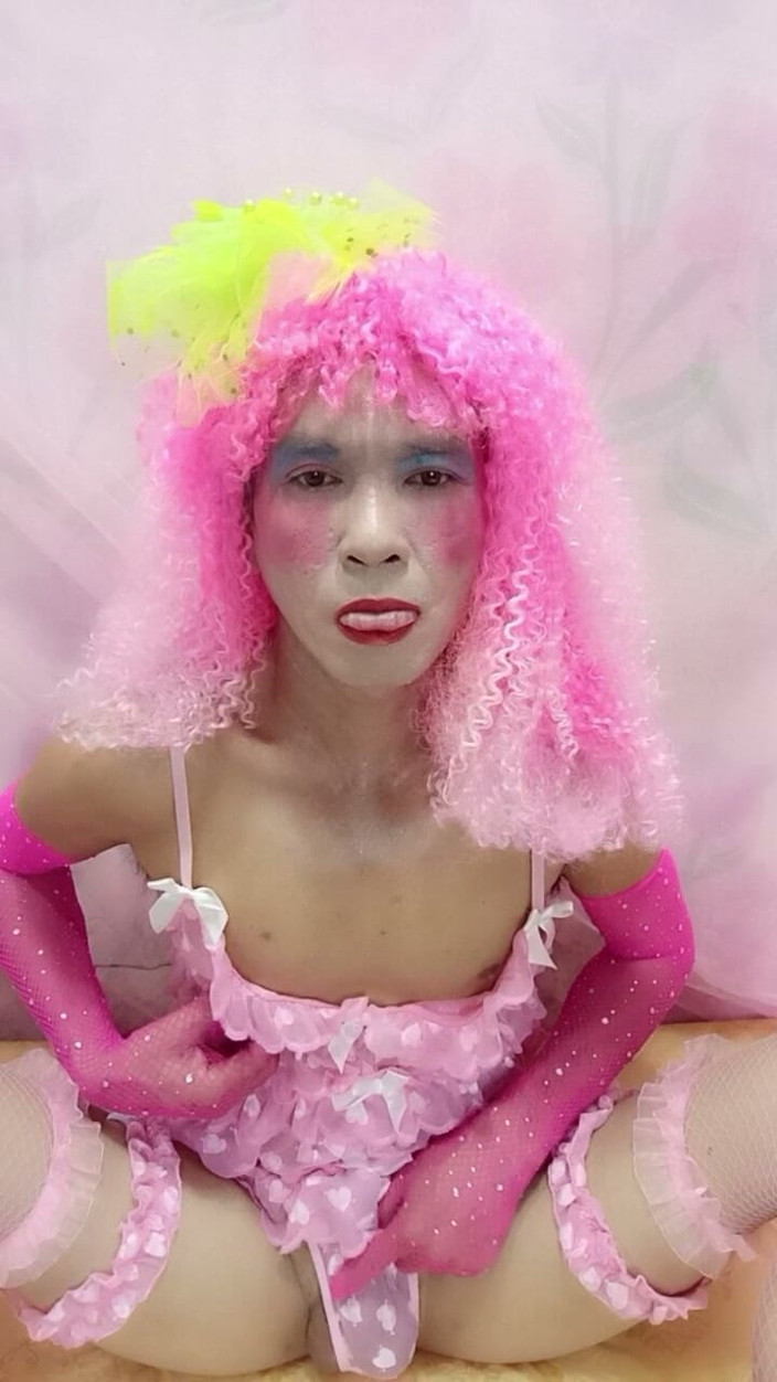 nguyen dang thien tri: Oanh Le Transgender Wearing Sexy Lingerie Playing Synthesis
