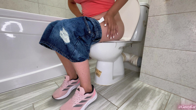 GassyKat: Het dagelijkse toilet s2 aflevering 12