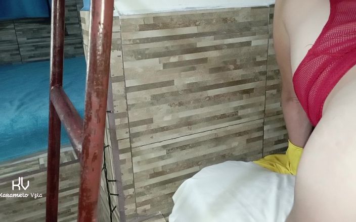 KarameloVzla: Limpando o quarto do meu padrasto muito sexy
