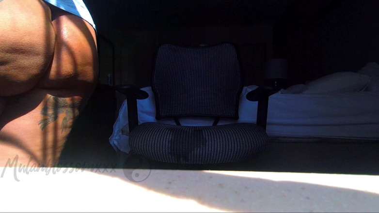 Mulan Blossom: Exibicionista Hotel-janela