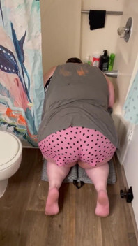 MILF Shaking Her Ass