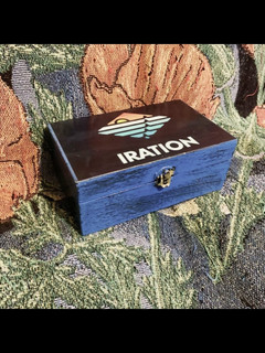 Suzy Wylde: Suzy Wylde je tvůrce, který vytváří umění a použitelné předměty