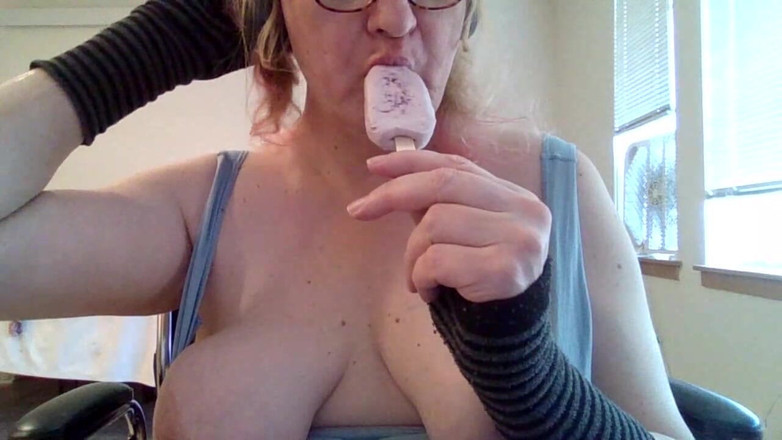 Princess Udders: Princess Eats a Melting Treat