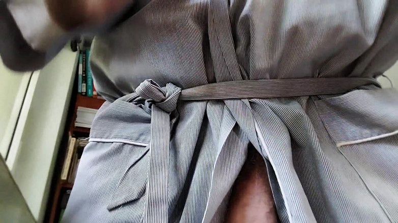 Hairyartist: Vous voyez éclater une grosse bite et un sac d’homme dans...