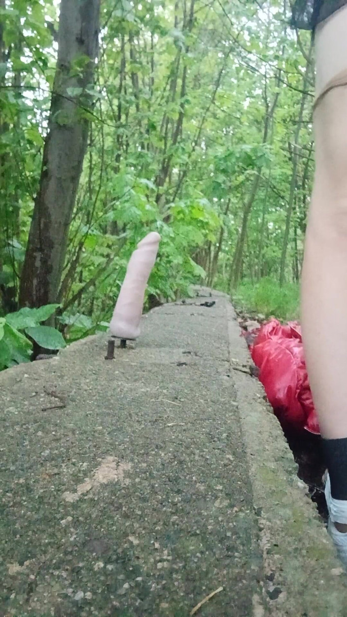 GabriellaGabiSuka: Cock artificial na floresta