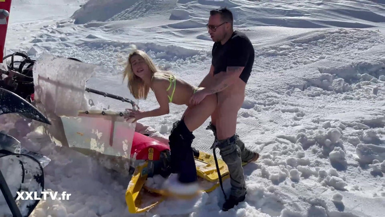 XXLTVFR: Descanso de sexo con nieve