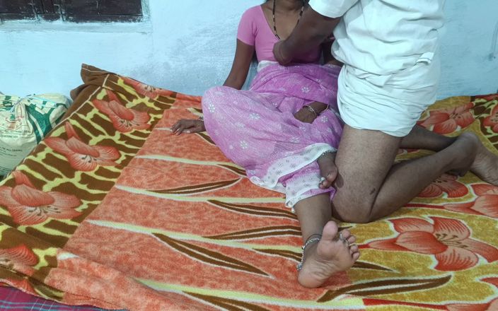 Desi hot couple: Индийская горячая жена трахается раком