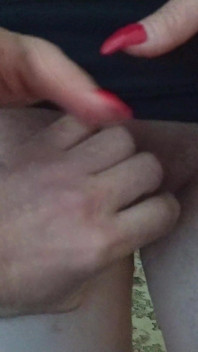 Moje přítelkyně si hraje s mým velkým ptákem v ústech