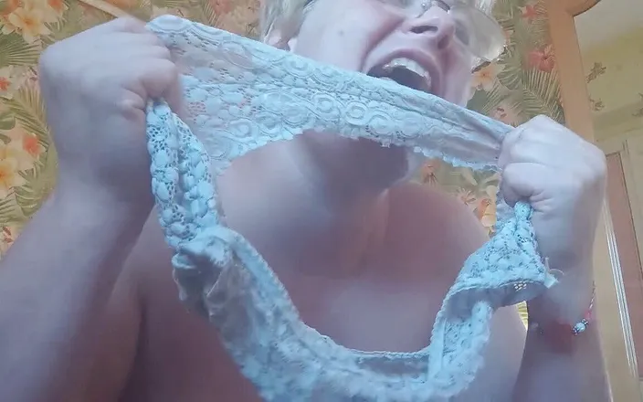 Putarankahotmilf: Panty play for fan, dp fuck,squirt and suck dildos