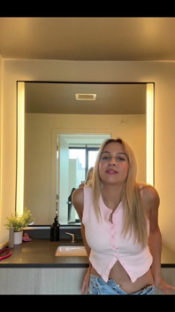 Peeing at One of My Friends Houses in Chicago!
