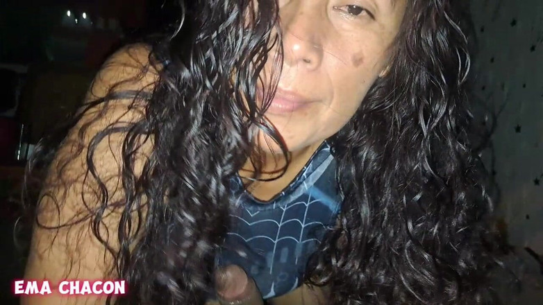 anonymousperuviancouple: 스파이더 우먼을 건드리고 있어.