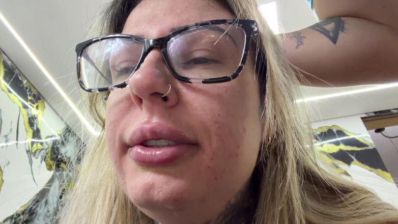 Couple dna: Nerdy Girl Feels the Cuckold's Cock for the First Time...
