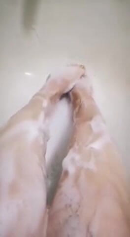 Erotic college: My legs like play with big bools