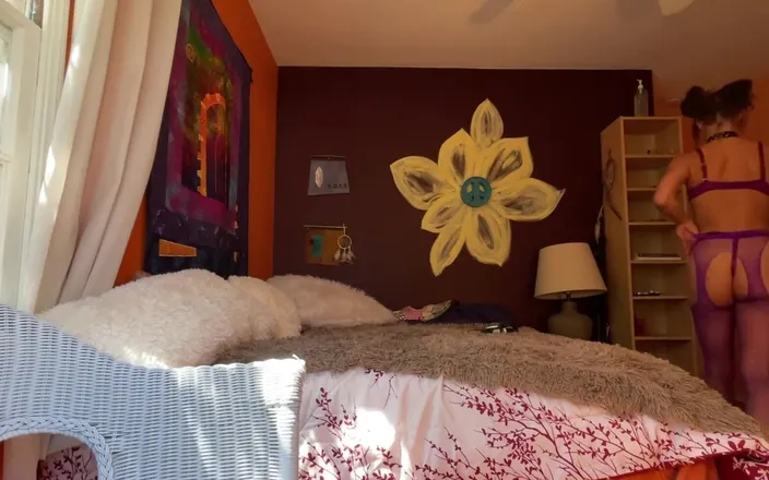 VibeWithMommy: Come Play with Me Friends!