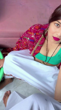 Desi Village Bhabhi Cheated on Her Husband. She Fucked by Her Boss in Hindi Audio