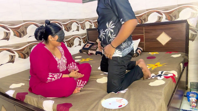 TactfulFiber902: Sorellastra Legata Rakhi Su Raksha Bandhan - Il Fratellastro Ha Fatto...