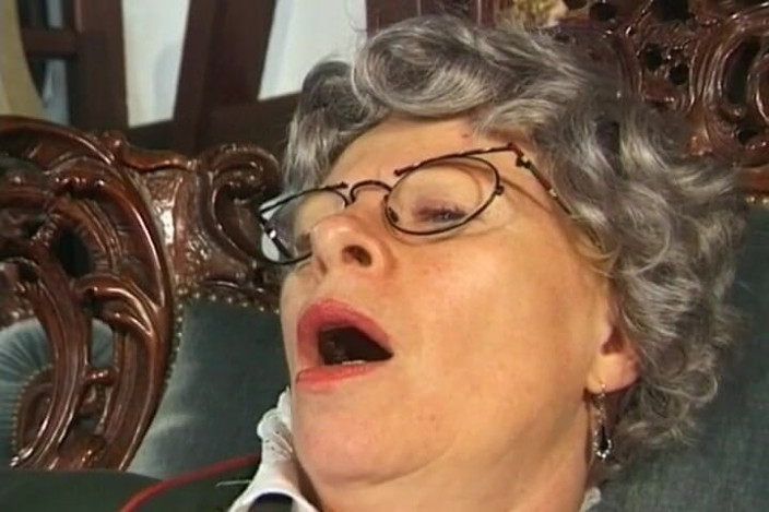 German's Fat and Old Ladies: Solo German Granny Likes to Finger Her Cunt
