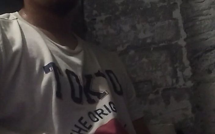 AlexAlejandro13: 내 자지는 존나 큰