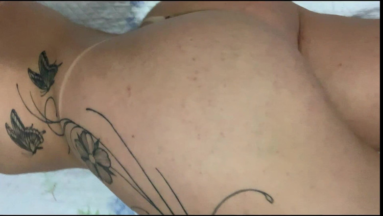 Agatha Lyra: Handjob nóng bỏng vào giờ ăn trưa.