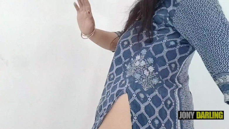 Jony Darling: Desi tanzt