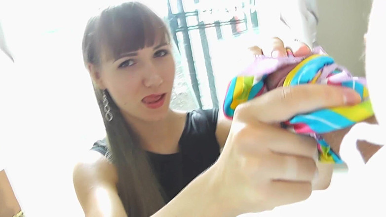 Angel The Dreamgirl: Eșarfa din satin a secretarei tale pe pula ta!
