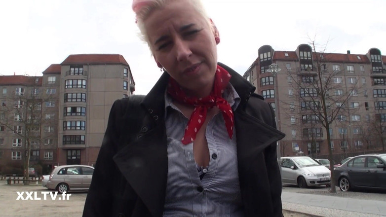 XXLTVFR: Sexe intense avec une hôtesse de l’air
