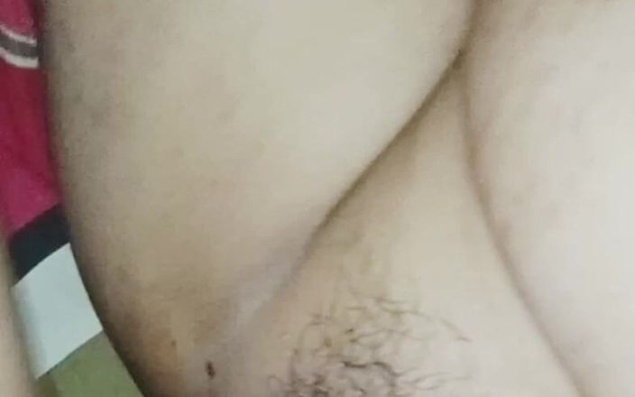 Fantasy big boobs: 집에서 섹스하는 아마추어 인도네시아 커플