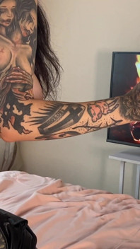 Dövmeli ahegao arkadaş çılgın sapık gençler 18 yaşında