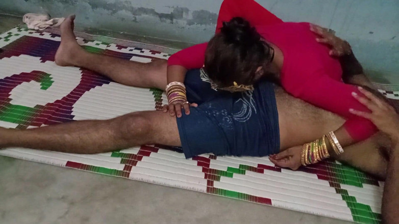 FireeCouple: Poprvé se indická služka dotýká ptáka