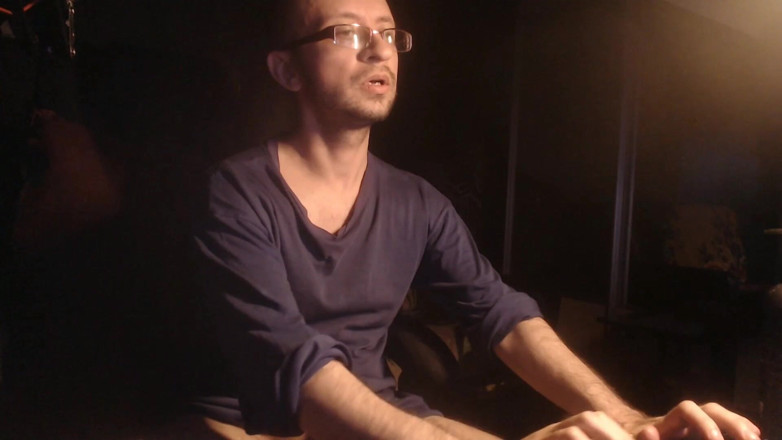 Alex Metallov: Facet bawi się swoim kutasem podczas pokazu kamerze internetowej