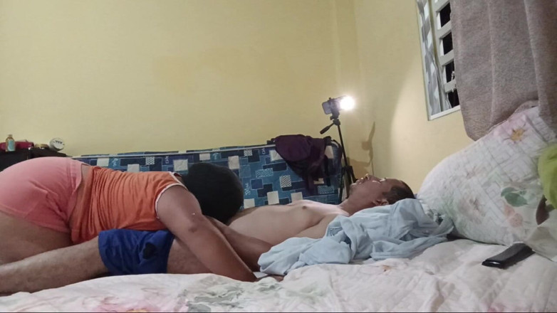 Stepmom_with_big_tits: Zakar besar yang sedap ayah tiri saya yang sangat miang.