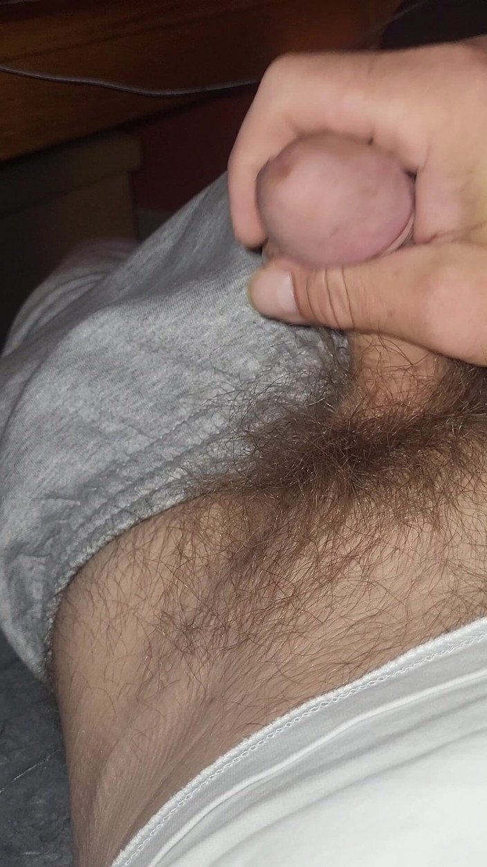 Polishx: Je joue avec ma bite poilue