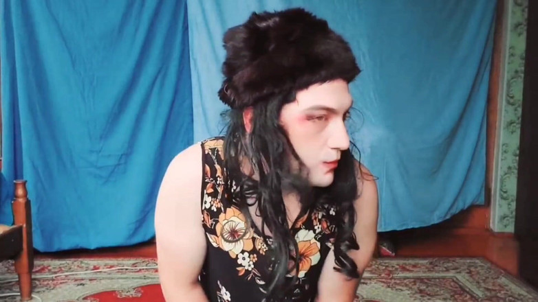 Kitty_Cross: Si cantik trans yang menawan lagi asik nikmatin sinar matahari...