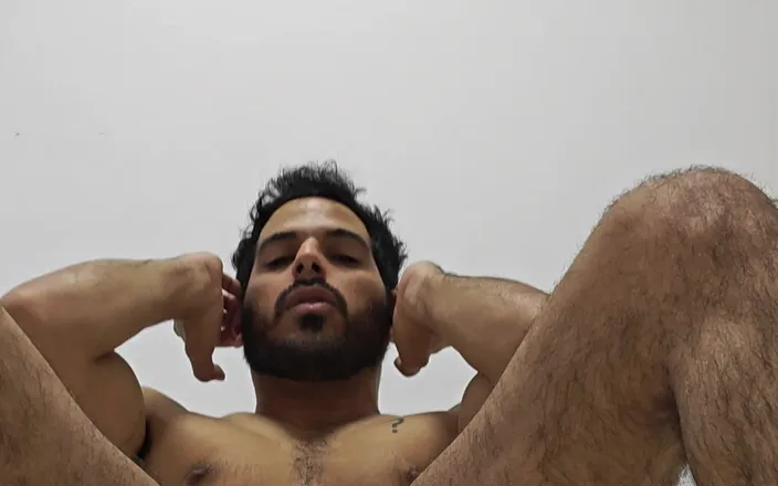 Grayalpha: Nude Home Workout for Your Morning