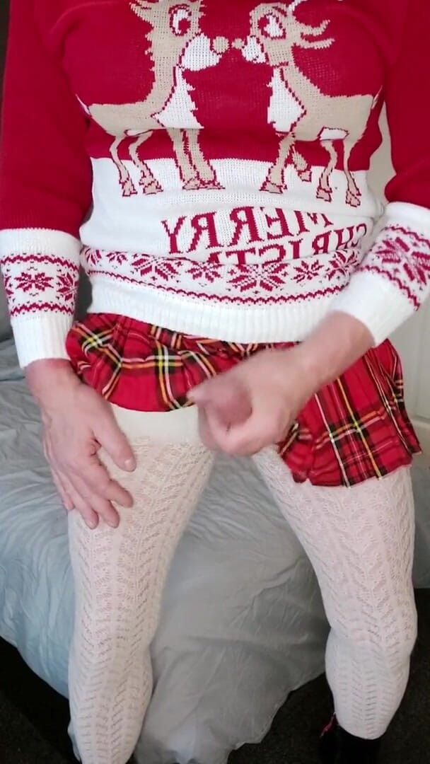 Juniperberi29: Keseronokan crossdressing Krismas