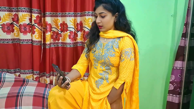 Laila xxx porn169: Minha meia-irmã indiana estava dedilhando sua buceta, eu a ajudei...