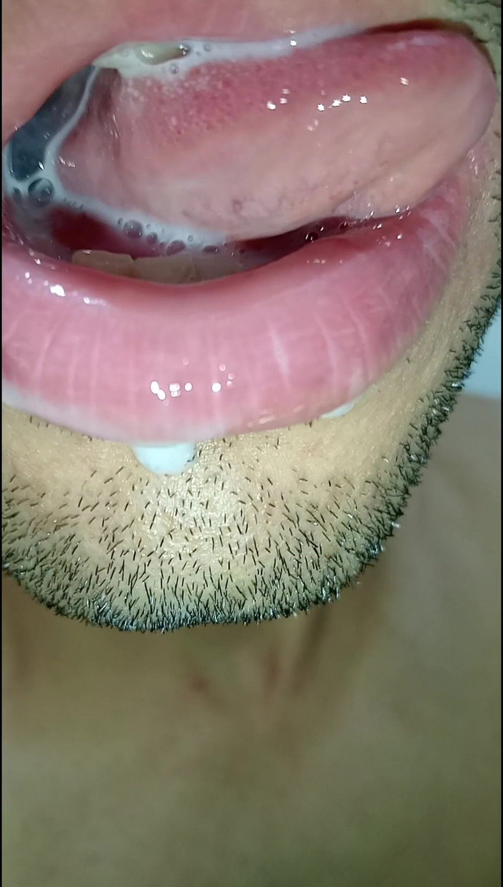 Rey rey: Lengua, quiero semen en mi boca, lengua, duro, lindo, sloopy,...