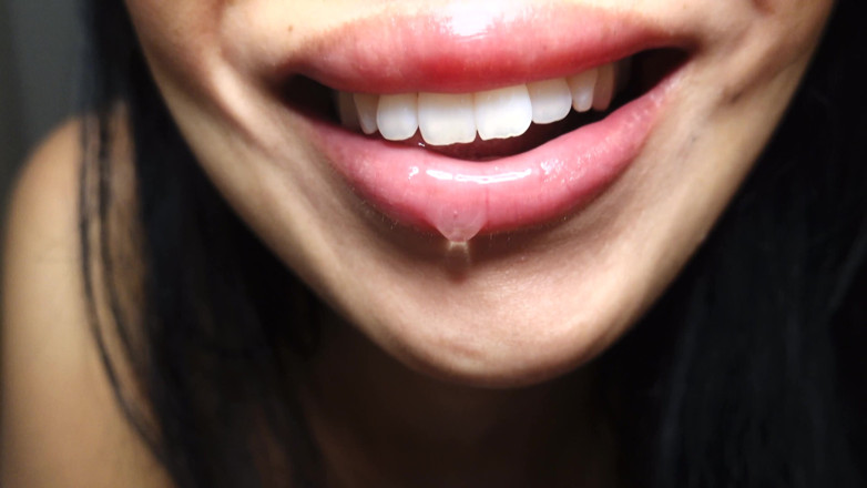 Asmr_mouth: Чувственное горячее сексуальное вылизывание объектива