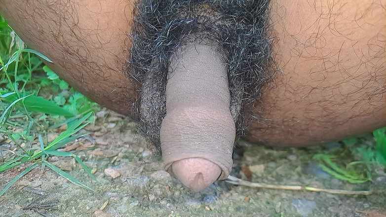 Desi_Porn_India: Gay hot india kencing di hutan solo.
